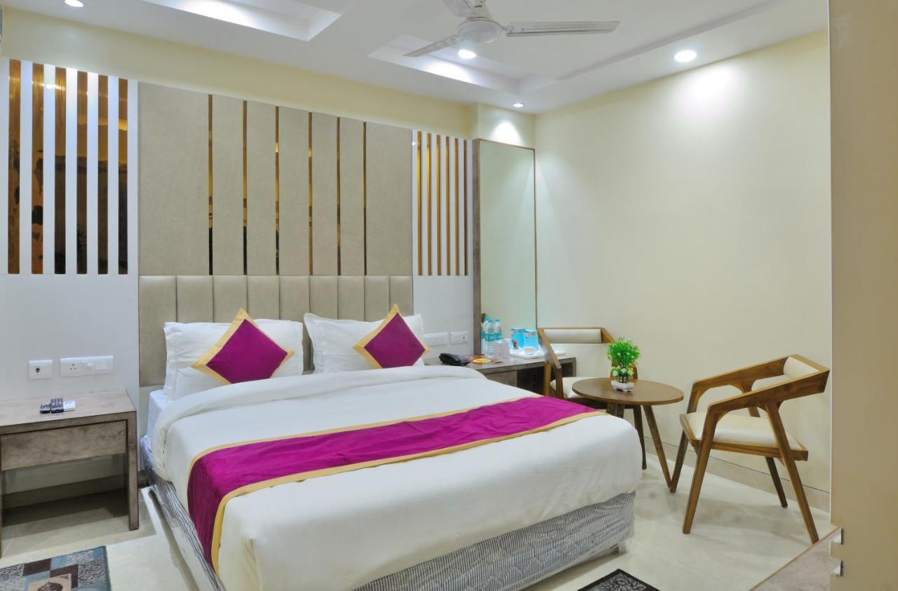 Hotel Worth Newly Bulit - Új-Delhi Kültér fotó