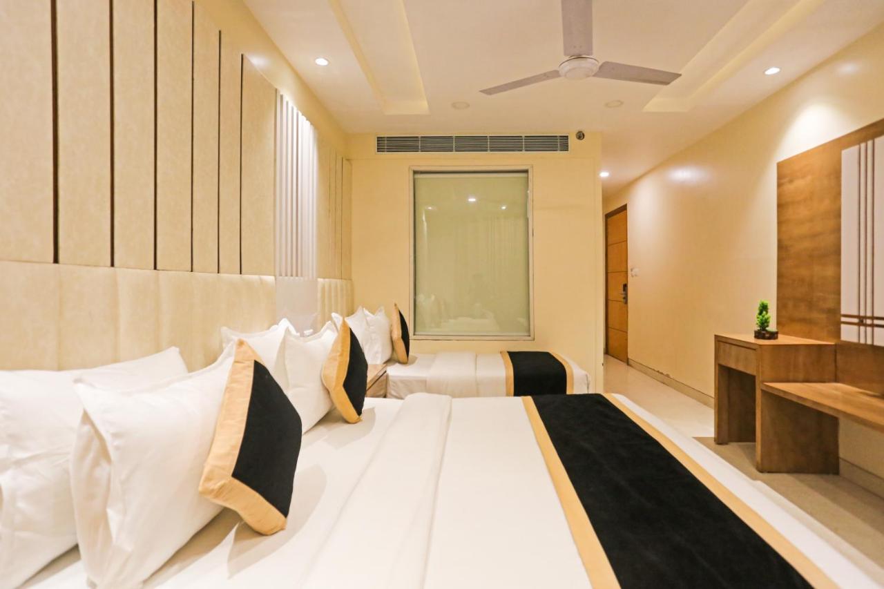 Hotel Worth Newly Bulit - Új-Delhi Kültér fotó