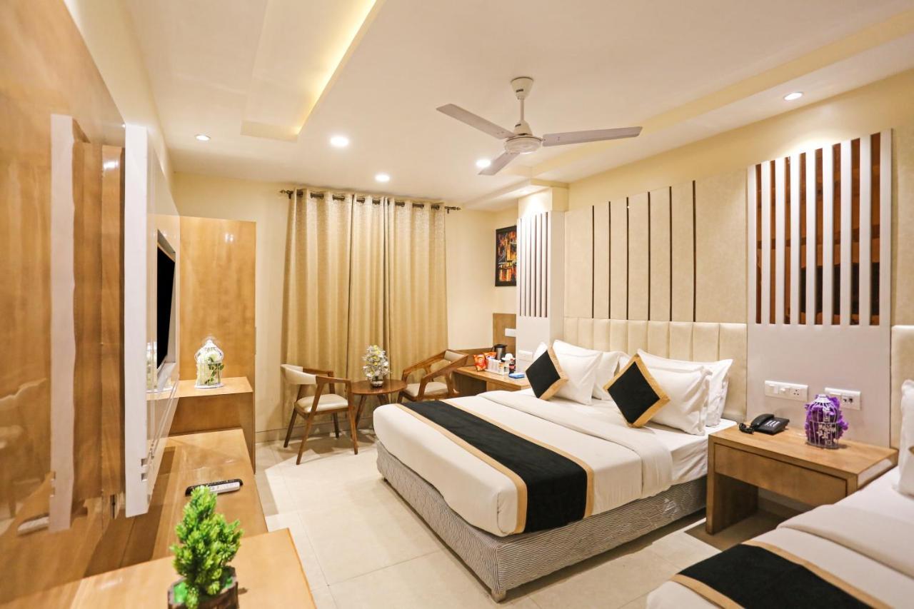 Hotel Worth Newly Bulit - Új-Delhi Kültér fotó
