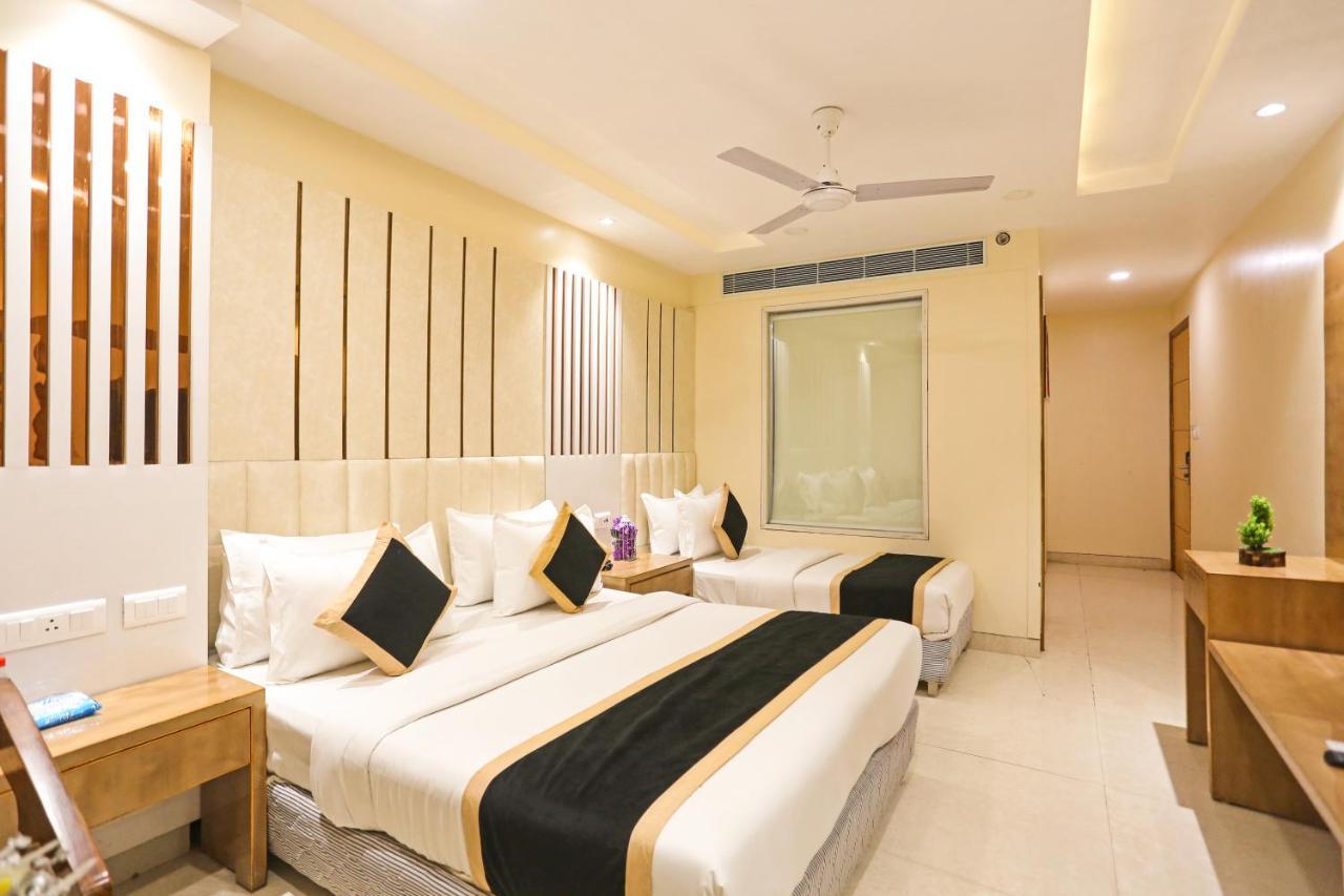 Hotel Worth Newly Bulit - Új-Delhi Kültér fotó