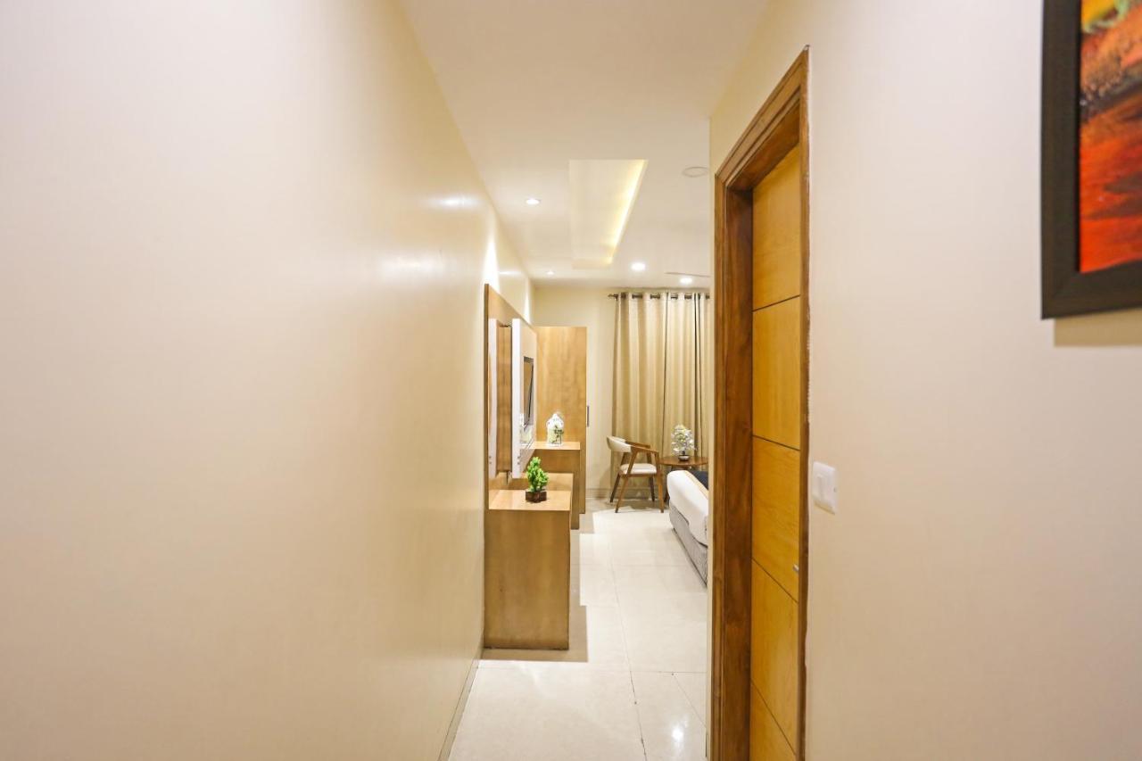Hotel Worth Newly Bulit - Új-Delhi Kültér fotó
