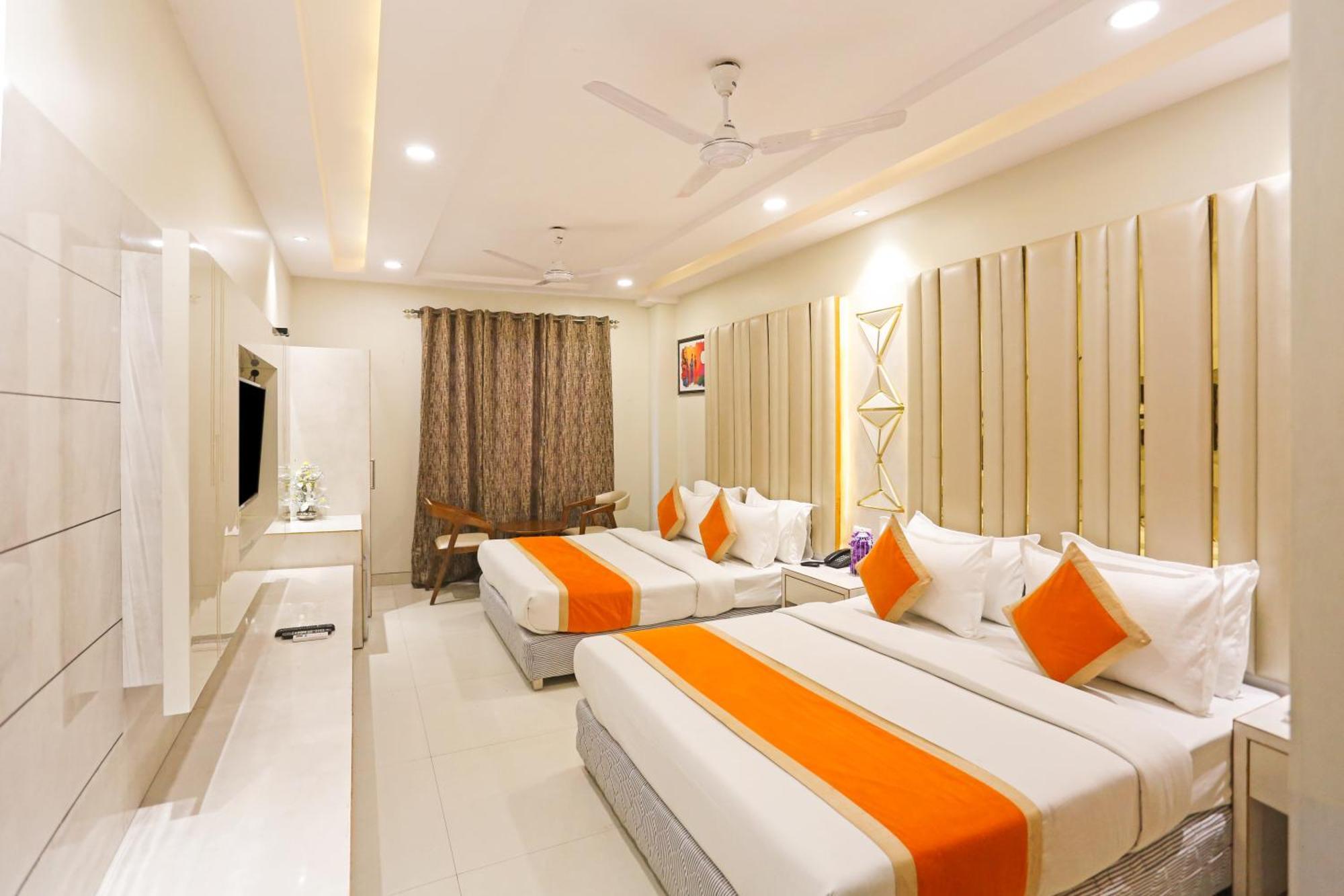 Hotel Worth Newly Bulit - Új-Delhi Kültér fotó