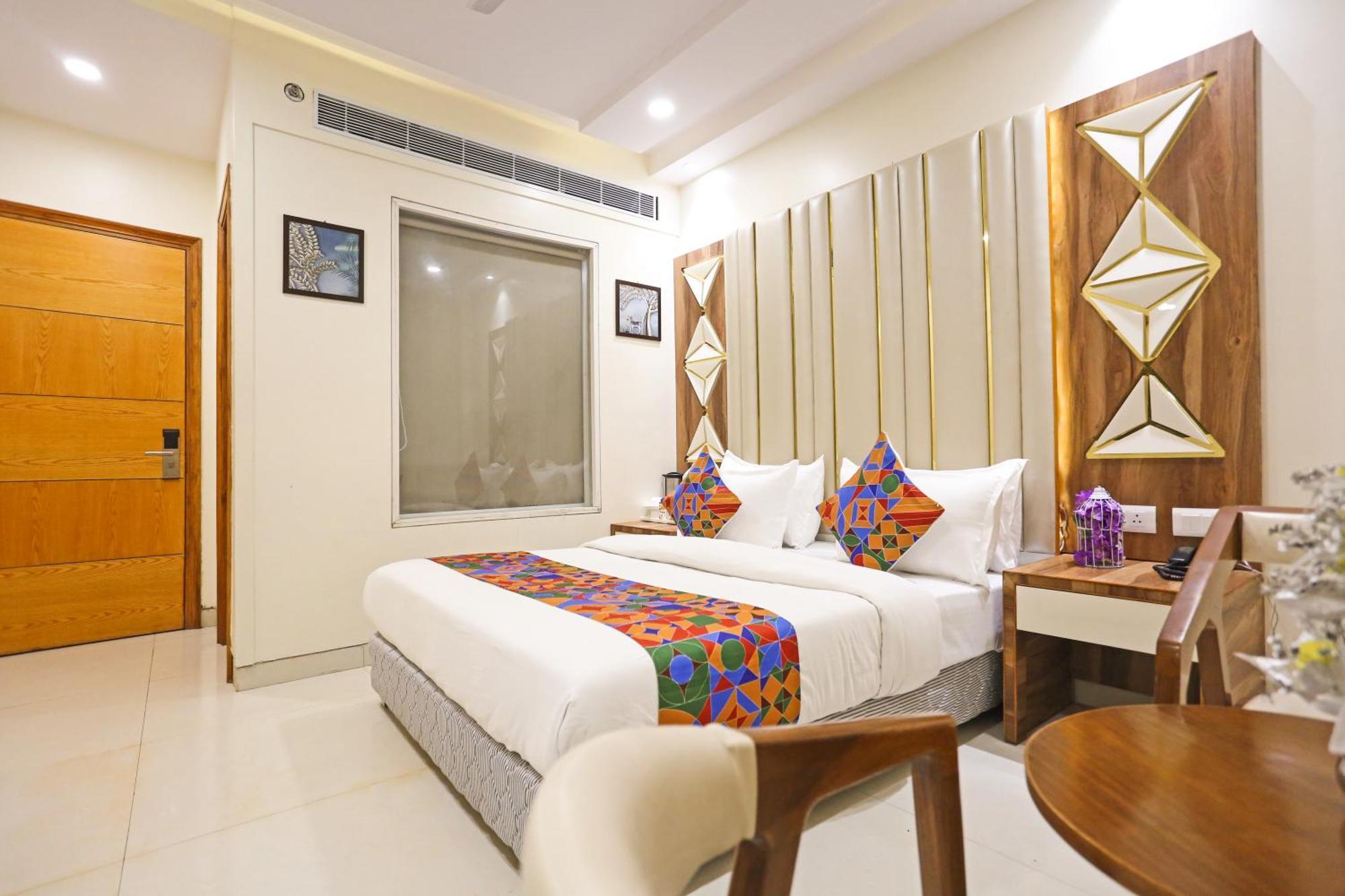 Hotel Worth Newly Bulit - Új-Delhi Kültér fotó